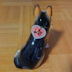 犬の置き物の画像