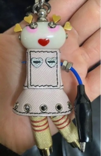 希少！　プラダロボットキーホルダー