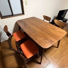 ダイニングテーブルセット　４人掛けの画像