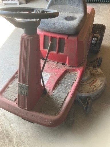 ホンダ乗用芝刈り機、不動。