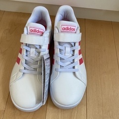 adidas アディダス　スニーカーの画像