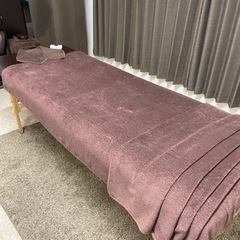 エステ、サロン、ベッド、高さ調節ok