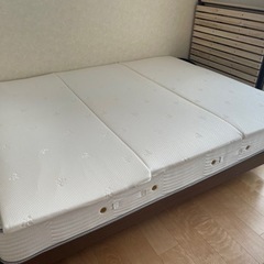 高反発マットレス　クイーンサイズ