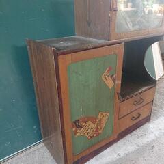 昔ながらの小物棚 の画像