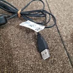 IKEA イケア HRTE ホールテLEDワークランプ ブラック USB コンセント対応 デスクライト テーブルランプ 照明 
の画像