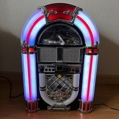 サンライズミュウジック　小型ジュークボックス風　CD&ラジオプレ...