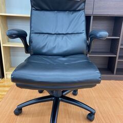 ★ジモティ割あり★ ニトリ オフィスチェア ブラック H106～...