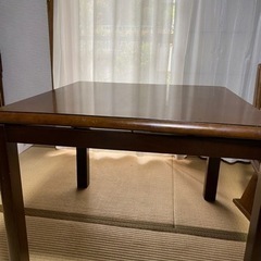 イス席で使う家具調こたつ