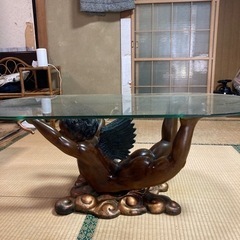 ブロンズ像 テーブル（決まりました）