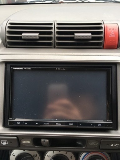 【最終値下げ5/1午前中迄】カーナビ＋オマケ2個 【Panasonic Strada CN-RA05D】