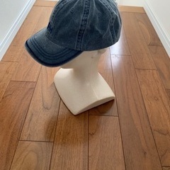 H H 帽子の画像