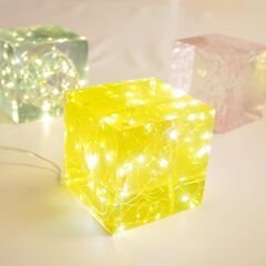 エポキシレジンアートのレッスンは初心者でも大丈夫！　経験豊富な講師が親切丁寧にレクチャーいたします。の画像