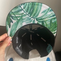 【海外限定品】CROWNS👑帽子💜値下げの画像