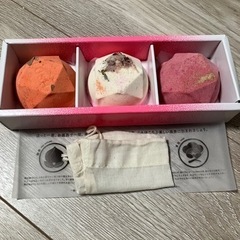 LUSH 入浴剤　春の一服の画像