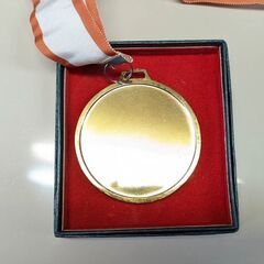 ☆ボーリング大会用　優勝メダル　Ａ　サイズ：直径：約８ｃｍ　中古品　の画像