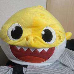 ベイビーシャーク　ぬいぐるみ