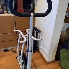 無料　レッグスライダー