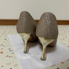 SHEIN キラキラパンプスの画像