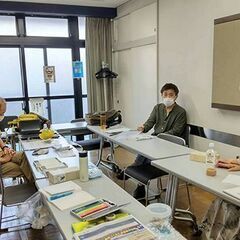 個人または共作で絵本を制作し、製本、発表、読み語りボランティア活動等を行うサークルです！ - 港区