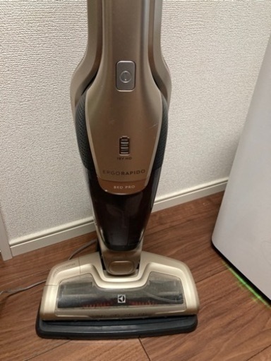 Electrolux(エレクトロラックス)エルゴラピードリチウムプラチナ コードレス掃除機