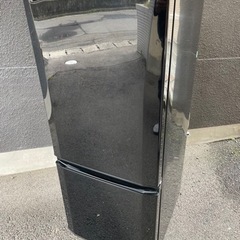 受付終了【特価】三菱　ノンフロン冷凍冷蔵庫　MR-P15A-B  146L