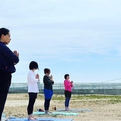 ビーチで朝活しませんか？☀️　大蔵海岸ビーチヨガ🧘‍♂️の画像