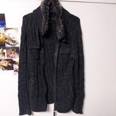 ジャケット 羽織るもの 