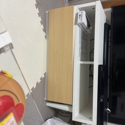 伸縮テレビ台