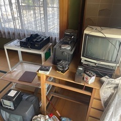 まとめて引き取り希望　小型テレビ等