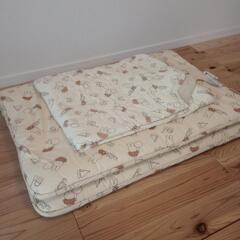 ベビー敷布団とベビー肌掛け布団の画像