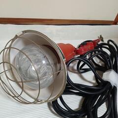 超超激安♦️投光器コード9m70cm♦️300w♦️工事やアウトドア等に♦️コードが長いのでとても明るく便利です♦️普通にお使いになれます♦️かなりお値打ちにお譲り致します♦️おすすめ、お早めにどうぞの画像