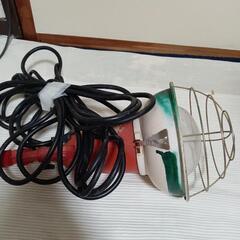超超激安♦️投光器コード9m70cm♦️300w♦️工事やアウトドア等に♦️コードが長いのでとても明るく便利です♦️普通にお使いになれます♦️かなりお値打ちにお譲り致します♦️おすすめ、お早めにどうぞの画像