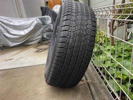 新車剥がし　タイヤ4本　ミシュラン　265/60R15