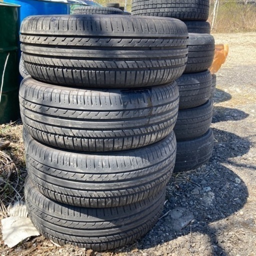 夏タイヤ215/60/16