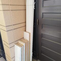 本棚ー天井突っ張り式ですの画像