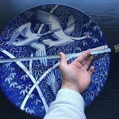 鶴の柄 飾り皿の画像