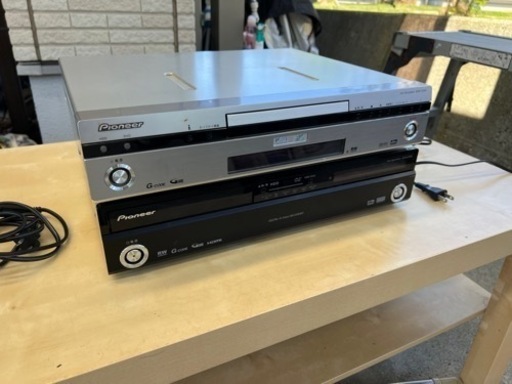 DVDプレイヤー2台