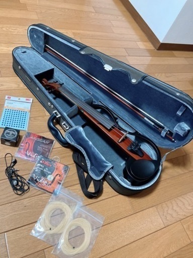 人気　美品　YAMAHA サイレントバイオリン SV-120  弓・ケース付 YAMAHA サイレントバイオリン SV-120 弓・ケース付 人気 美品 YAMAHA