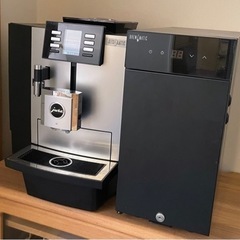 JURA全自動エスプレッソコーヒーマシン X8 とBrewmat...