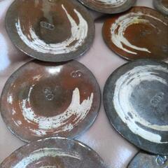 皿　10枚と1枚