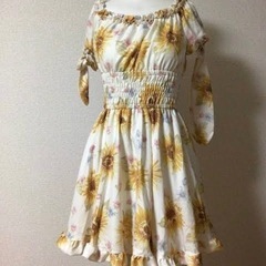 入手困難　LIZLISA   ひまわり　オフショル ワンピースの画像