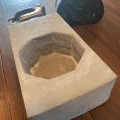 取りに来れる方 コンクリート製ドリンクホルダーとヘッドホンスタンド