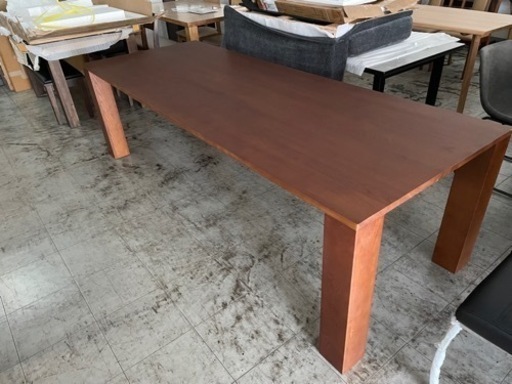 ワイドサイズ　アッシュ無垢材を使用したダイニングテーブル　キズあり240センチ幅　未使用品　来客に