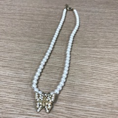 O2304-990 蝶々ネックレス 傷、汚れ有
