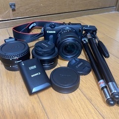 Canon EOS M【EF18-55 IS  EF22 STM】KIT