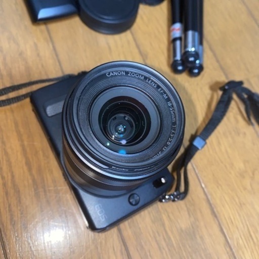 Canon EOS M【EF18-55 IS  EF22 STM】KIT