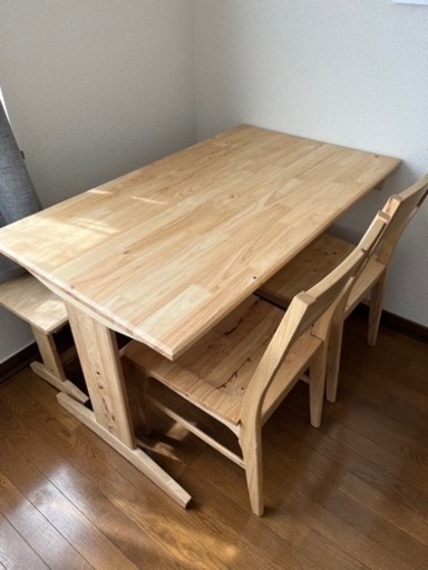 ダイニングテーブル　4人掛け