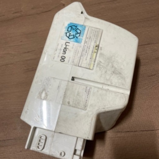 【受け渡し決定】YAMAHA ヤマハ 12.8ah バッテリー  白