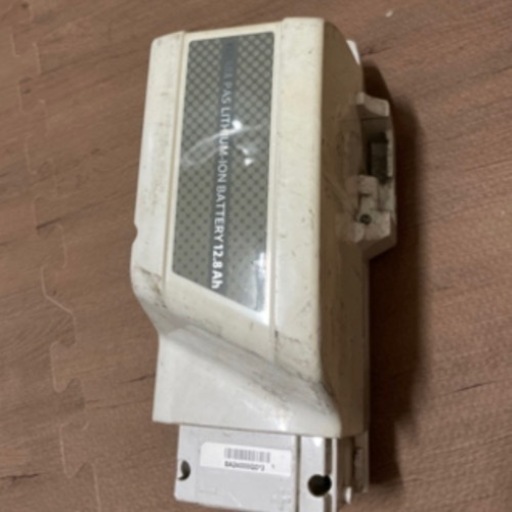 【受け渡し決定】YAMAHA ヤマハ 12.8ah バッテリー  白