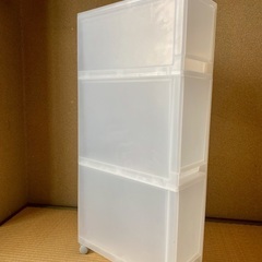 天馬 衣類収納ケース（未使用）とMUJI キャスター付ストッカー（使用半年）の画像